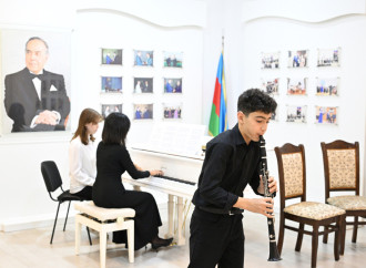 Heydər Əliyev Fondunun vitse-prezidenti Leyla Əliyeva Bülbül adına Orta İxtisas Musiqi Məktəbində olub