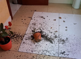 Kiyevə raket hücumu zamanı Azərbaycanın Ukraynadakı səfirliyinə ciddi ziyan dəyib, yaralanan yoxdur