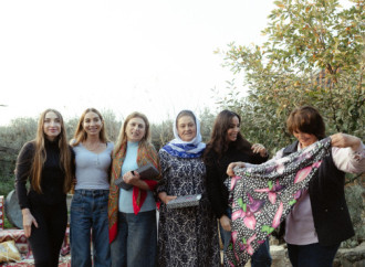 Leyla Əliyeva, Arzu Əliyeva və Alena Əliyeva Lənkəranda fermer təsərrüfatı ilə tanış olublar
