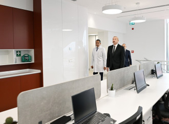 Prezident İlham Əliyev dərman preparatları istehsalı müəssisəsinin açılışında iştirak edib