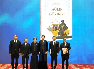 Qismət Gözəlov Qurbanqulu Berdiməhəmmədovun Azərbaycan dilinə tərcümə edilən kitabının təqdimatında çıxış edib
