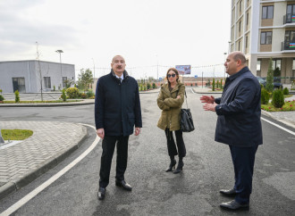 Prezident İlham Əliyev və Birinci xanım Mehriban Əliyeva Ağdamda 2-ci yaşayış kompleksinin açılışında iştirak edib və sakinlərlə görüşüblər