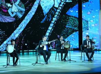 Leyla Əliyeva və Alena Əliyeva Uşaq İncəsənət Festivalının yekun mükafatlandırma mərasimində iştirak ediblər