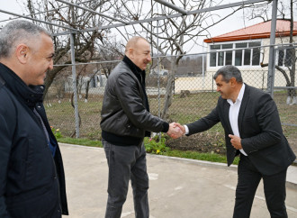 Prezident İlham Əliyev Ağdərə rayonunun Aşağı Oratağ kəndində görülmüş işlərlə tanış olub