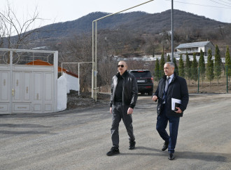 Prezident İlham Əliyev Ağdərə rayonunun Çapar kəndində görülmüş işlərlə tanış olub