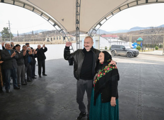 Prezident İlham Əliyev Ağdərənin Aşağı Oratağ kəndində Aşağı Oratağ, Çıldıran, Heyvalı və Çapar kəndlərinin sakinləri ilə görüşüb