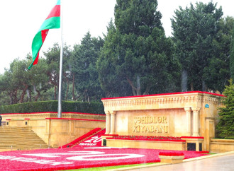 İqtisadiyyat Nazirliyinin kollektivi Şəhidlər Xiyabanını ziyarət edib