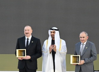 Prezident İlham Əliyevə Əbu-Dabidə “Zayed İnsan Qardaşlığı Mükafatı” təqdim olunub