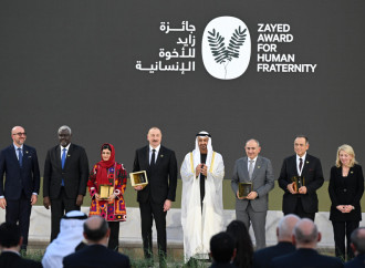 Prezident İlham Əliyevə Əbu-Dabidə “Zayed İnsan Qardaşlığı Mükafatı” təqdim olunub
