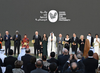 Prezident İlham Əliyevə Əbu-Dabidə “Zayed İnsan Qardaşlığı Mükafatı” təqdim olunub