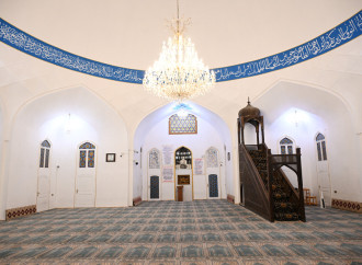 Heydər Əliyev Fondunun vitse-prezidenti Leyla Əliyeva və Alena Əliyeva Gəncədə Şah Abbas məscidini ziyarət ediblər