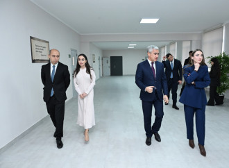 Heydər Əliyev Fondunun vitse-prezidenti Leyla Əliyeva və Alena Əliyeva Gəncədə STEAM mərkəzində və 37 nömrəli tam orta məktəbdə olublar