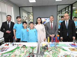 Heydər Əliyev Fondunun vitse-prezidenti Leyla Əliyeva və Alena Əliyeva Gəncədə STEAM mərkəzində və 37 nömrəli tam orta məktəbdə olublar
