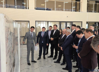 Rövnəq Abdullayev TDT-nin iqtisadiyyat və ticarət nazilərinin iclasında iştirak edib