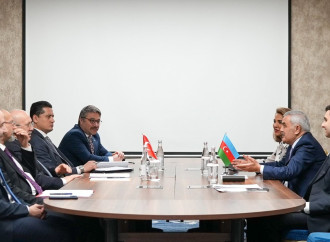 Rövnəq Abdullayev TDT-nin iqtisadiyyat və ticarət nazilərinin iclasında iştirak edib