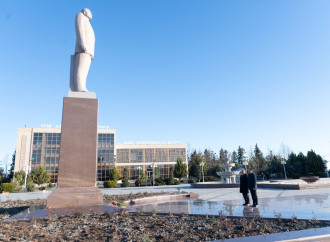 Məcnun Məmmədov Ucarda vətəndaşları qəbul edib