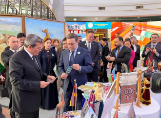 Azərbaycan Səfirliyi Türkmənistanda keçirilən “Diplomatiya Günü” beynəlxalq sərgisində iştirak edib