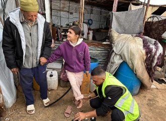 Al Baraka Azerbaijan Şimali Qəzzada 60 uşağa ayaqqabı payladı