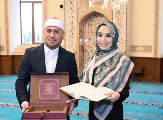Leyla Əliyeva və Alena Əliyeva Cümə məscidini ziyarət ediblər