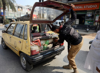 Pakistan və Əfqanıstan arasında silahlı qarşıdurma: 67 nəfər öldürülüb