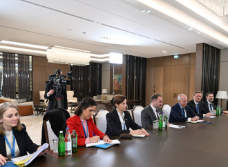 Prezident İlham Əliyev Avropa Komissiyasının enerji və mənzil siyasəti üzrə komissarını qəbul edib