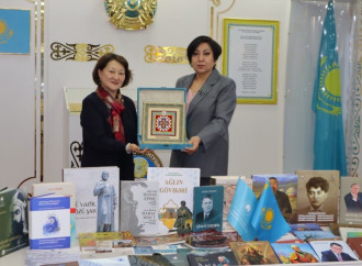 Türk Mədəniyyəti və İrsi Fondu tərəfindən nəşr olunan kitablar Qazaxıstan Respublikası Milli Akademik Kitabxanasına hədiyyə edilib