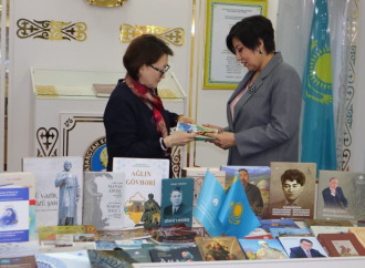 Türk Mədəniyyəti və İrsi Fondu tərəfindən nəşr olunan kitablar Qazaxıstan Respublikası Milli Akademik Kitabxanasına hədiyyə edilib