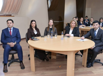 Elm və təhsil naziri yeni direktorlarla məktəb idarəetməsini müzakirə etdi