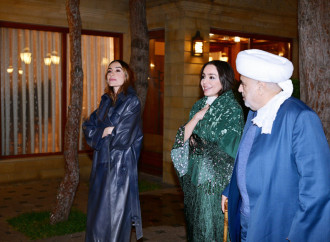 Leyla Əliyeva və Arzu Əliyeva Müqəddəs Ramazan ayı münasibətilə iftar mərasimində iştirak ediblər