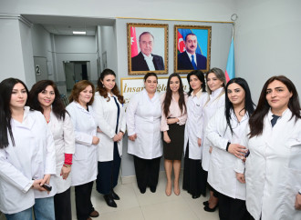 Leyla Əliyeva Bakı Şəhər Narkoloji Mərkəzini ziyarət edib