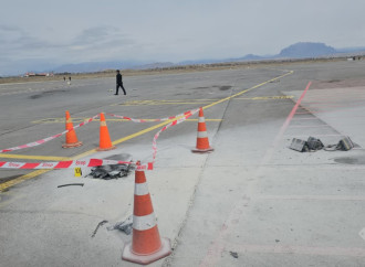 Naxçıvan aeroprotuna düşən dronun qalıqları