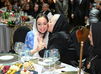 Heydər Əliyev Fondunun vitse-prezidenti Leyla Əliyeva şəhid ailələri ilə birlikdə iftar süfrəsində iştirak edib