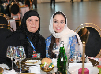 Heydər Əliyev Fondunun vitse-prezidenti Leyla Əliyeva şəhid ailələri ilə birlikdə iftar süfrəsində iştirak edib