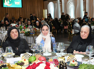 Heydər Əliyev Fondunun vitse-prezidenti Leyla Əliyeva şəhid ailələri ilə birlikdə iftar süfrəsində iştirak edib