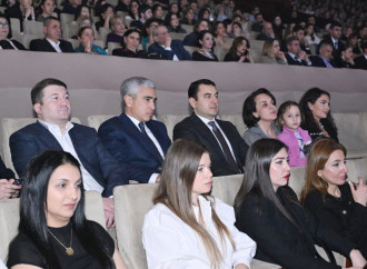 Leyla Əliyeva Heydər Əliyev Sarayında “Yalnız mədəniyyət” adlı musiqili tamaşada iştirak edib