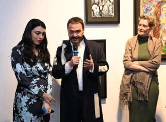 Leyla Əliyeva "Mənzərəyə açılan ev" mövzusunda qrup sərgisində iştirak edib