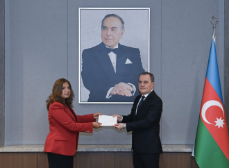 Ceyhun Bayramov Kolumbiya səfiri ilə siyasi dialoqun genişləndirilməsini müzakirə edib