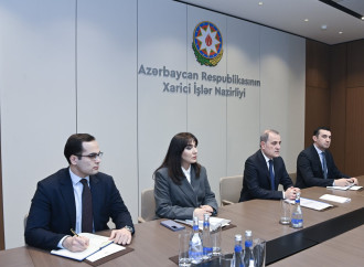 Ceyhun Bayramov Kolumbiya səfiri ilə siyasi dialoqun genişləndirilməsini müzakirə edib