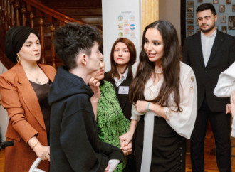 Leyla Əliyeva, Arzu Əliyeva və Alena Əliyeva “Yaşama Dəstək” Mərkəzində olublar
