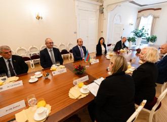 Milli Məclisin nümayəndə heyəti Latviya Seyminin sədri ilə görüşüb