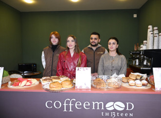 Alena Əliyeva Novruz yarmarkasını ziyarət edib