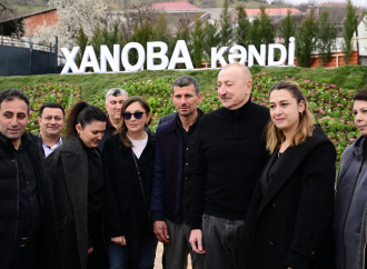 Prezident İlham Əliyev və Birinci xanım Mehriban Əliyeva Xanooba kənd sakinləri ilə səmimi söhbət etdi