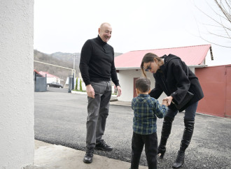 Prezident İlham Əliyev və Birinci xanım Mehriban Əliyeva Xocavəndin Xanoba kəndində fərdi evlərin və infrastrukturun bərpası sahəsində görülən işlərlə tanış olublar