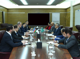 Ceyhun Bayramov Pakistanın XİN rəhbəri ilə regional təhlükəsizliyi müzakirə edib