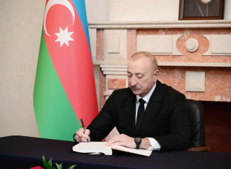 Prezident İlham Əliyev Gürcüstanın Azərbaycandakı səfirliyində olub, başsağlığı verib