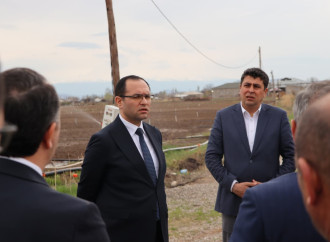 Məcnun Məmmədov Naxçıvanda fermerlərlə görüşüb