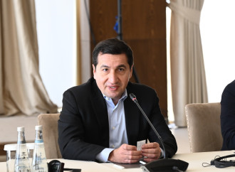 “Sülh Körpüsü” təşəbbüsü çərçivəsində Azərbaycan və Ermənistan vətəndaş cəmiyyətlərinin nümayəndələrinin iştirakı ilə Hikmət Hacıyevlə görüş baş tutub