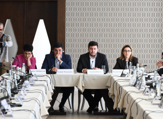 “Sülh Körpüsü” təşəbbüsü çərçivəsində Azərbaycan və Ermənistan vətəndaş cəmiyyətlərinin nümayəndələrinin iştirakı ilə Hikmət Hacıyevlə görüş baş tutub