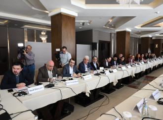 “Sülh Körpüsü” təşəbbüsü çərçivəsində Azərbaycan və Ermənistan vətəndaş cəmiyyətlərinin nümayəndələrinin iştirakı ilə Hikmət Hacıyevlə görüş baş tutub