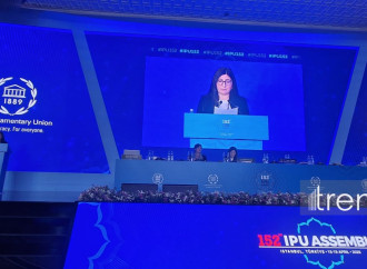 Sevil Mikayılova İstanbulda Qadın Parlamentarilər Bürosu və Forumunun iclasında çıxış edib